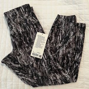 Lululemon InStill HR 25”